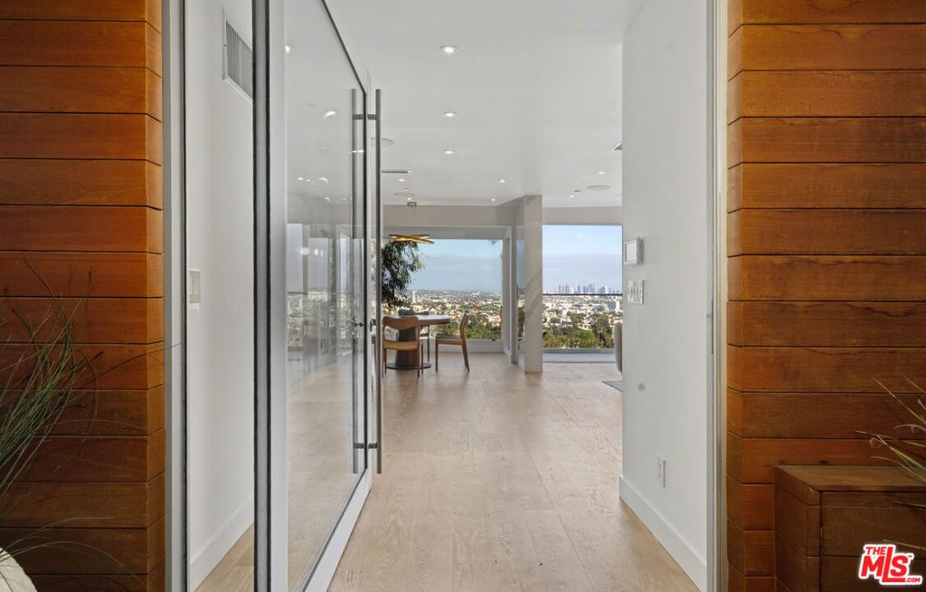 7944 Fareholm Drive, Los Angeles, CA 90046 — photo 4