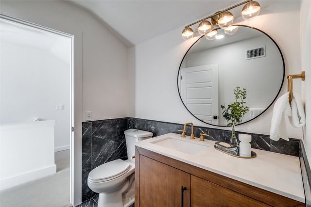 3503 Dickason Avenue B, Dallas, TX 75219