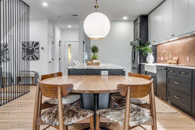 3503 Dickason Avenue B, Dallas, TX 75219