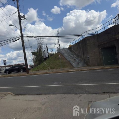 399 North Avenue, Dunellen, NJ 08812