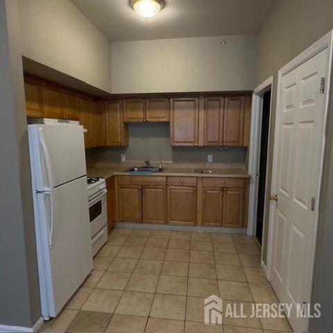 399 North Avenue, Dunellen, NJ 08812