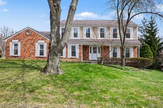 25800 Rutledge Crossing, Farmington Hills, MI 48335