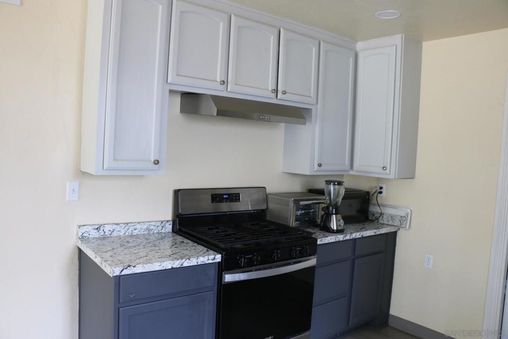 Image 4 of property listing at 7021 Madrone Ave, San Diego, CA 92114