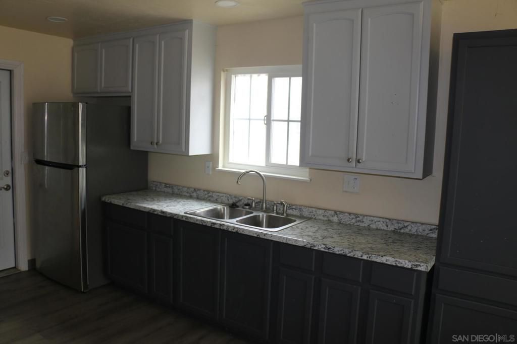 Image 5 of property listing at 7021 Madrone Ave, San Diego, CA 92114