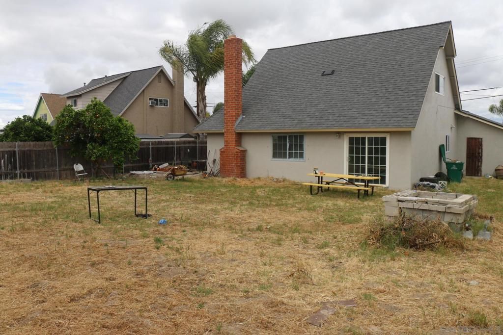 Image 6 of property listing at 7021 Madrone Ave, San Diego, CA 92114