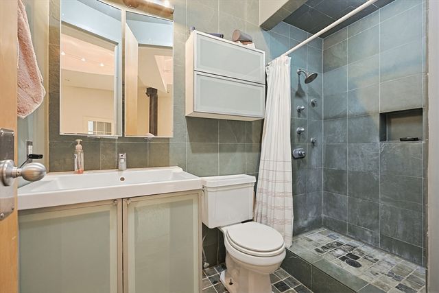 60 Tufts St 1, Somerville, MA 02145