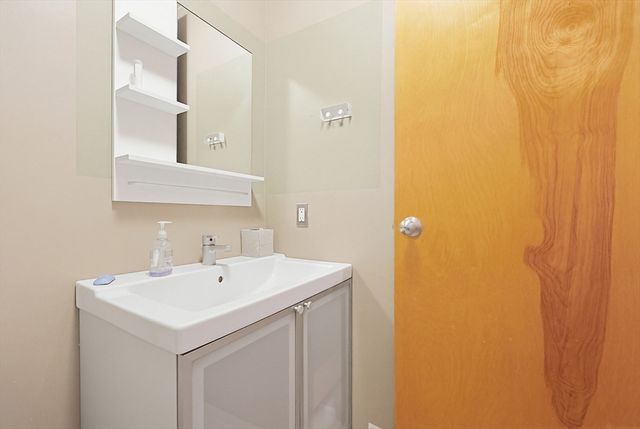 60 Tufts St 1, Somerville, MA 02145