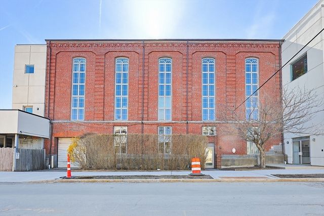 60 Tufts St 1, Somerville, MA 02145