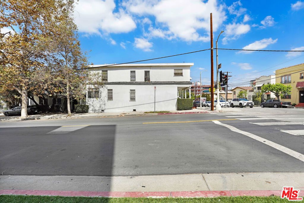 1059 S Harvard Boulevard, Los Angeles, CA 90006 — photo 3