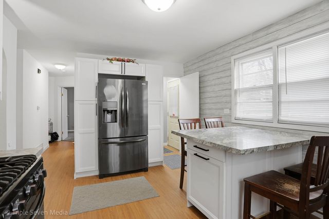 14439 Lawndale Avenue, Midlothian, IL 60445