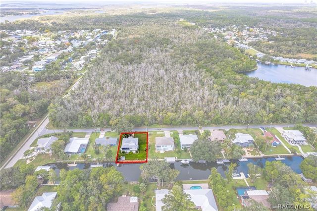 3625 N Suwannee Point, Crystal River, FL 34428
