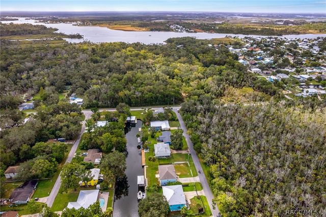 3625 N Suwannee Point, Crystal River, FL 34428
