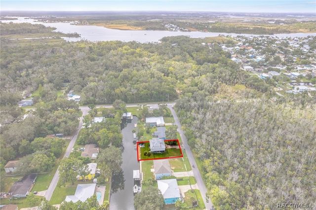 3625 N Suwannee Point, Crystal River, FL 34428