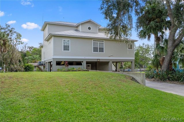 3625 N Suwannee Point, Crystal River, FL 34428