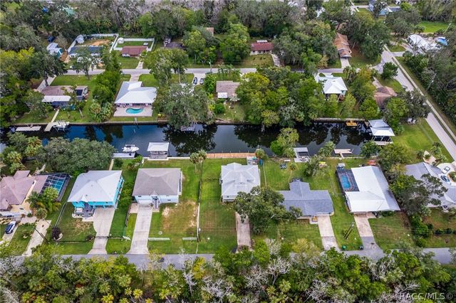 3625 N Suwannee Point, Crystal River, FL 34428