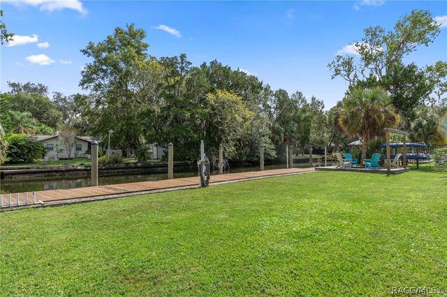 3625 N Suwannee Point, Crystal River, FL 34428