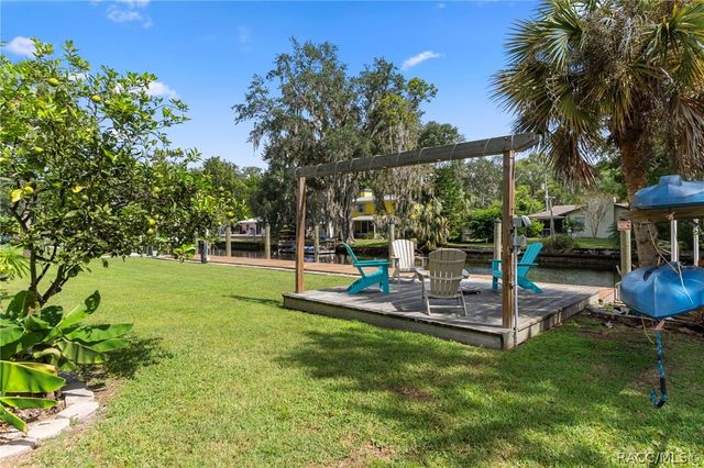 3625 N Suwannee Point, Crystal River, FL 34428