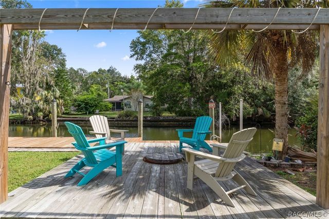 3625 N Suwannee Point, Crystal River, FL 34428