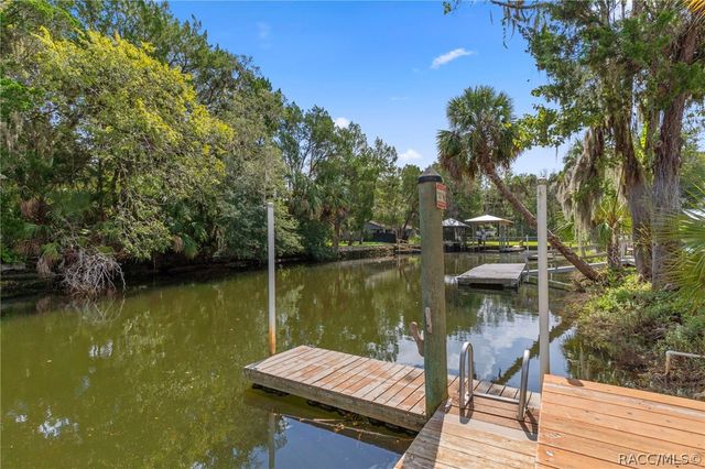3625 N Suwannee Point, Crystal River, FL 34428