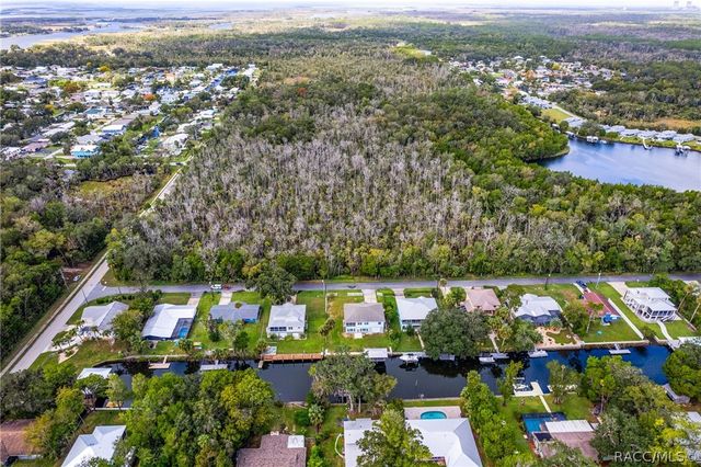 3625 N Suwannee Point, Crystal River, FL 34428