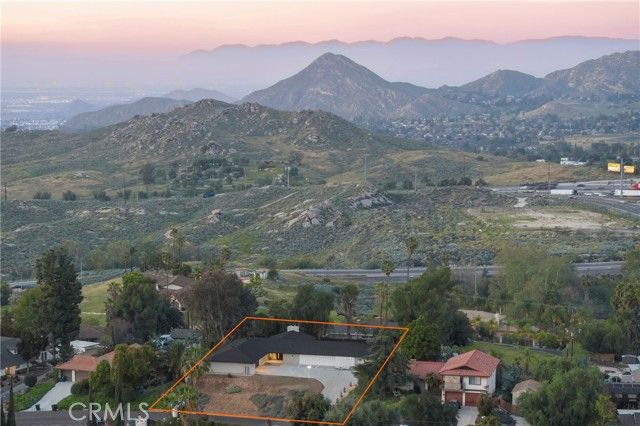 20079 Westpoint Drive, Riverside, CA 92507