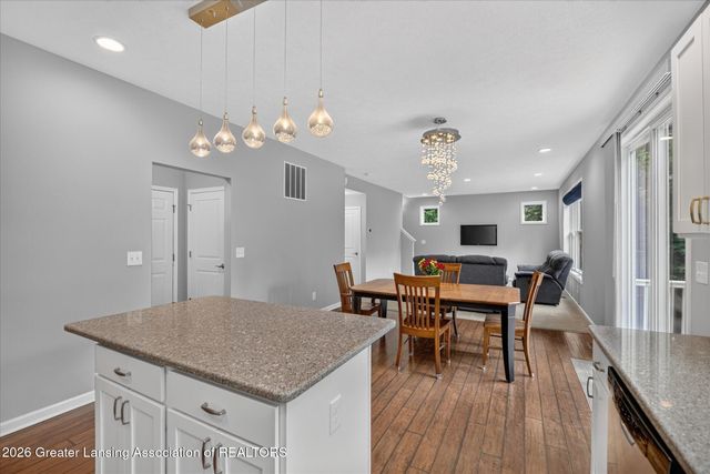 6980 Abbey Lane 86, Grand Ledge, MI 48837