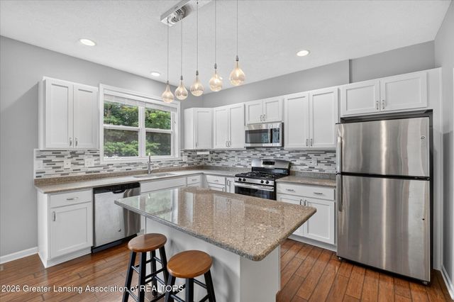 6980 Abbey Lane 86, Grand Ledge, MI 48837