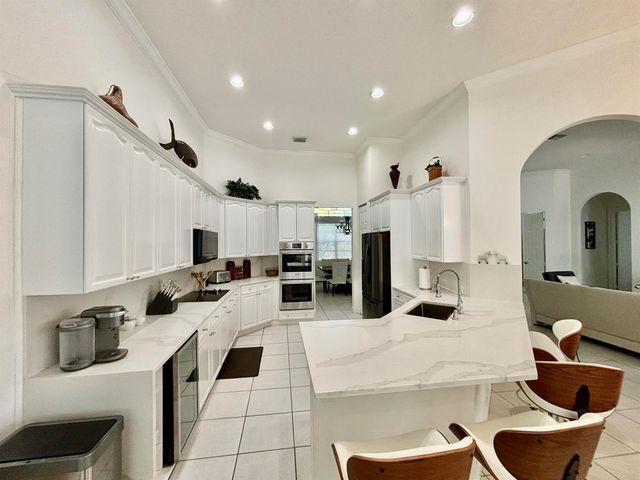 1920 S Club Drive, Wellington, FL 33414