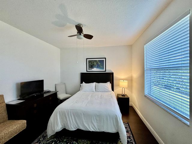 1920 S Club Drive, Wellington, FL 33414
