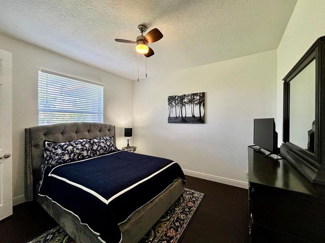 1920 S Club Drive, Wellington, FL 33414