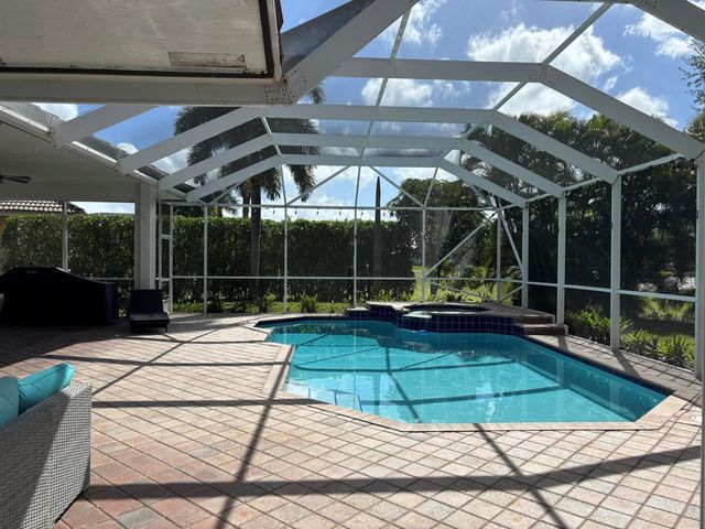 1920 S Club Drive, Wellington, FL 33414