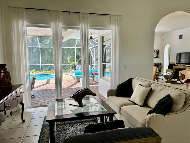 1920 S Club Drive, Wellington, FL 33414