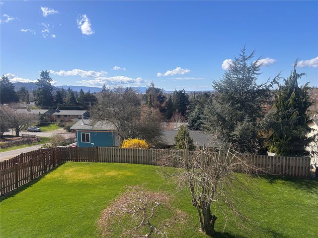 2409 Huron Street, Bellingham, WA 98229