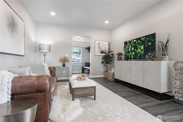 2409 Huron Street, Bellingham, WA 98229