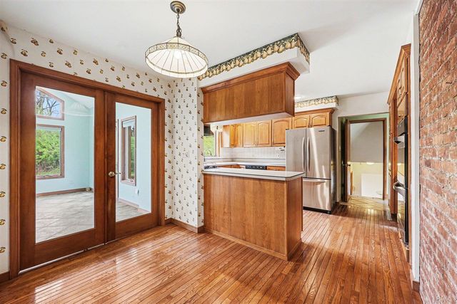 6595 Napier Road, Plymouth, MI 48170