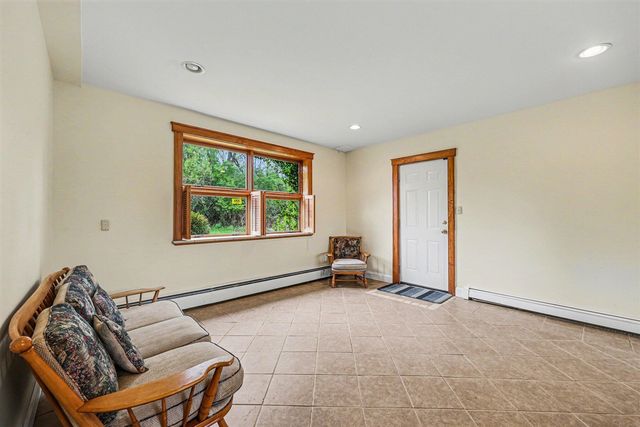 6595 Napier Road, Plymouth, MI 48170