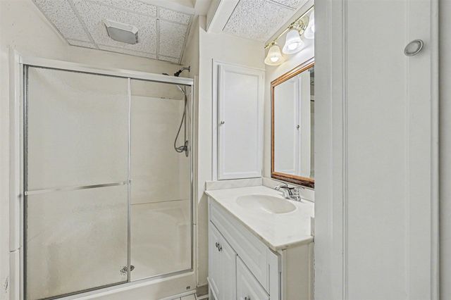 6595 Napier Road, Plymouth, MI 48170
