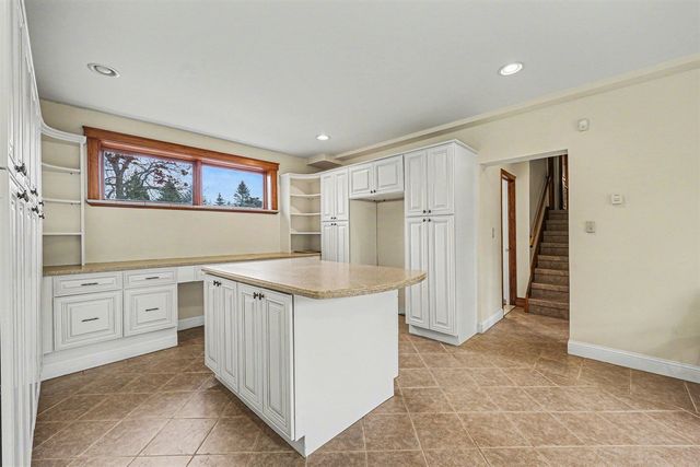 6595 Napier Road, Plymouth, MI 48170