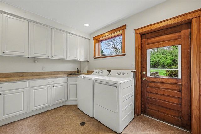 6595 Napier Road, Plymouth, MI 48170