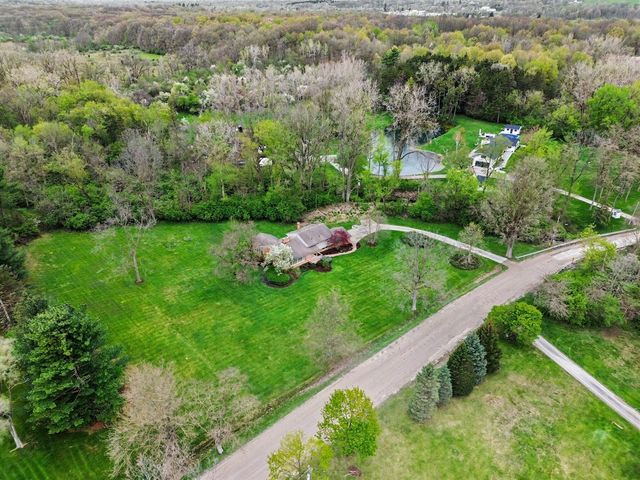 6595 Napier Road, Plymouth, MI 48170