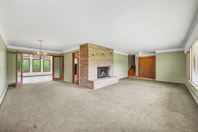 6595 Napier Road, Plymouth, MI 48170