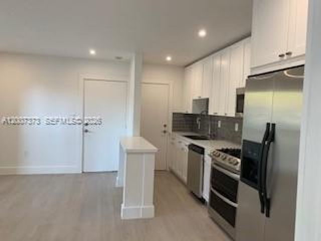 6310 SW 79th St 24, South Miami, FL 33143