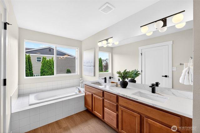 18328 113th Avenue E, Puyallup, WA 98374