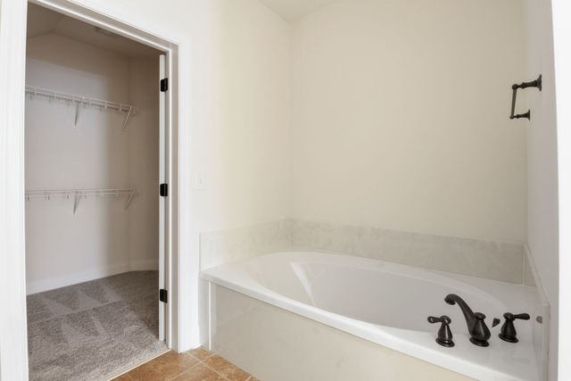 1428 Burnside Dr, Franklin, TN 37067