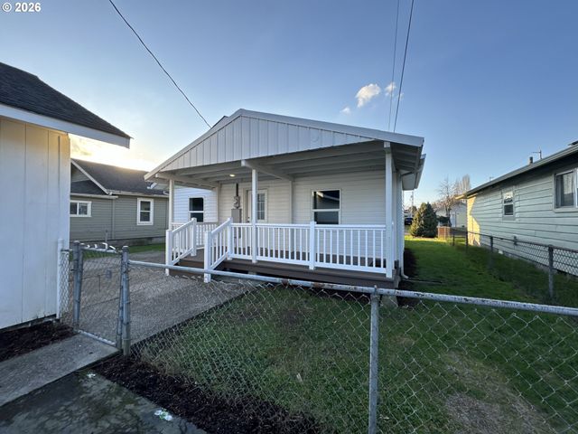 360 27TH Ave, Longview, WA 98632