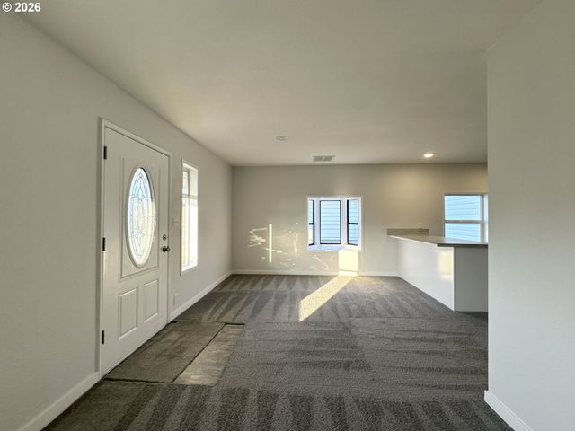 360 27TH Ave, Longview, WA 98632