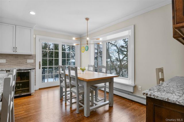 23 Lyons Place, Larchmont, NY 10538