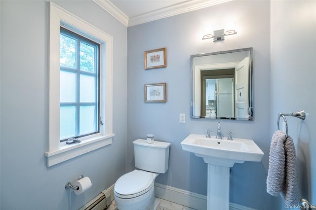 23 Lyons Place, Larchmont, NY 10538