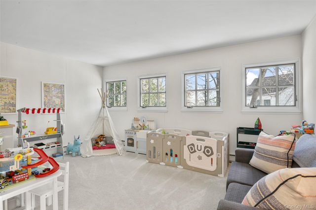 23 Lyons Place, Larchmont, NY 10538