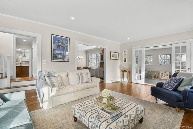 23 Lyons Place, Larchmont, NY 10538